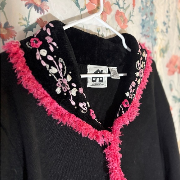 Vintage Storybook Knits Black and Pink Cardigan - Picture 4 of 13